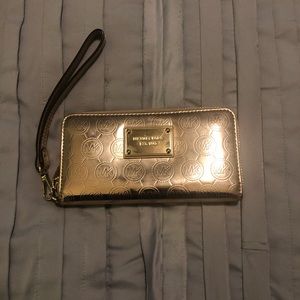 Michael Kors wristlet